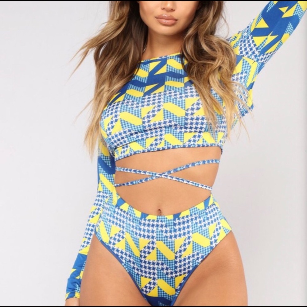 🔥New With Tags FASHION NOVA 👙swimsuit